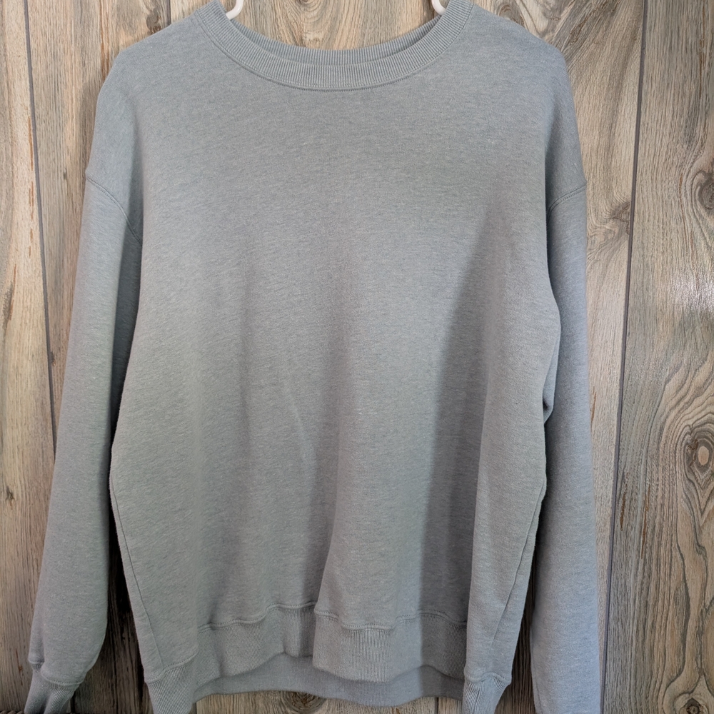 Hollister Women's Gray Crewneck Sweater
